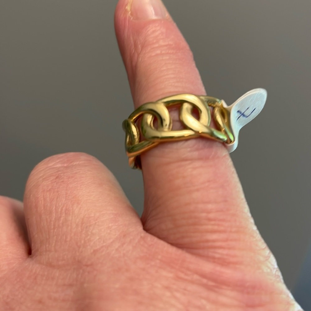 Ring (gold) - Picture 1 of 2